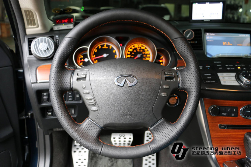 INFINITI 23