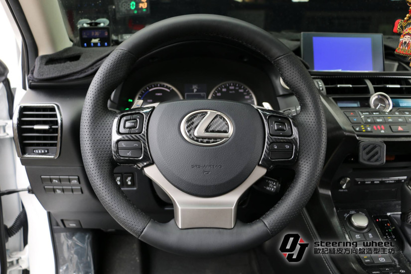 LEXUS 28