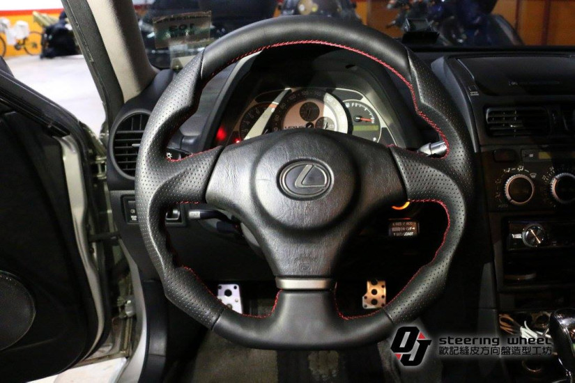 LEXUS 32