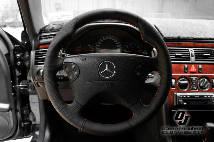 MERCEDES-BENZ 108