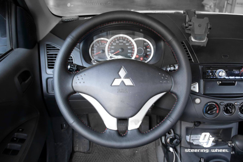 MITSUBISHI 82