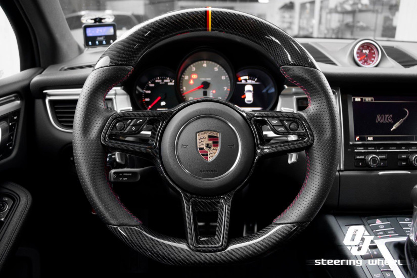 PORSCHE 48