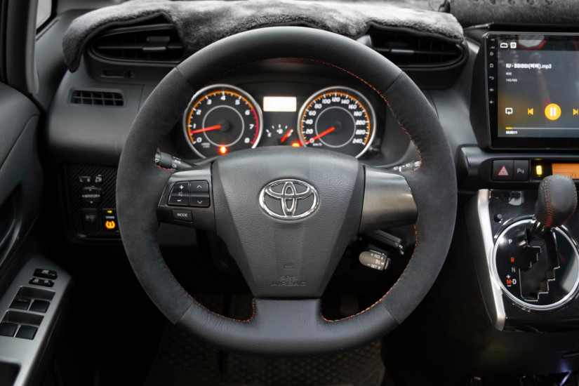 TOYOTA 182