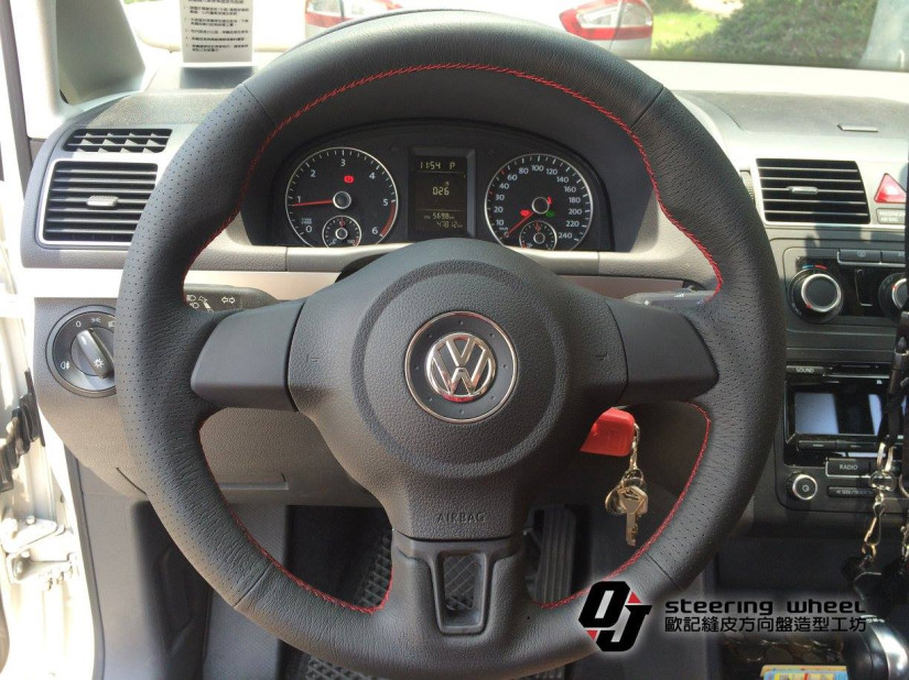 VOLKSWAGEN 33