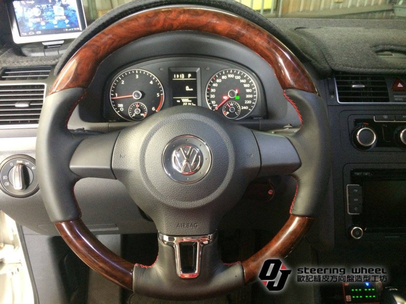 VOLKSWAGEN 37