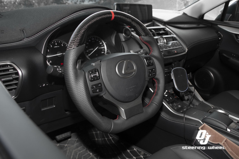 LEXUS 82