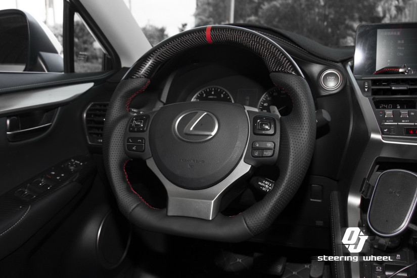 LEXUS 82
