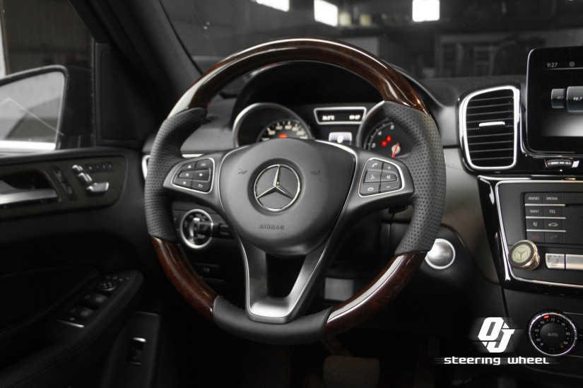 MERCEDES-BENZ 205