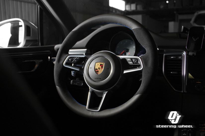 PORSCHE 76