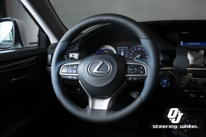 LEXUS 105