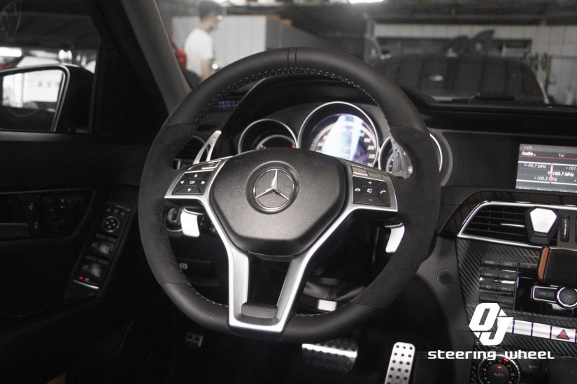 MERCEDES-BENZ 228
